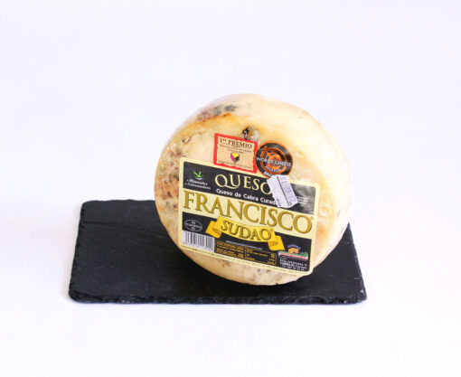 Queso de cabra curado