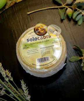 Queso de cabra curado a la manteca ibérica - Solocabra