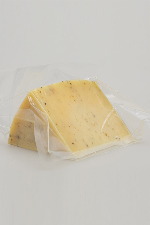 Queso de oveja madurado trufado - Doña Francisca Cuña
