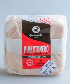 Queso de cabra afinado al Pimentón D.O. La Vera - Quesos Granadilla