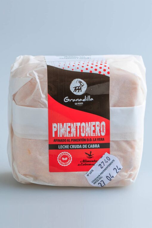 Queso de cabra afinado al Pimentón D.O. La Vera - Quesos Granadilla