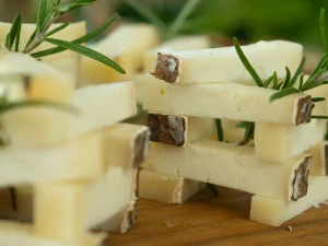 Cómo montar la tabla perfecta de quesos y embutidos